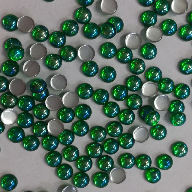 20  URANGLAS Perlen grün ca 12 x 8 mm UP 1044 